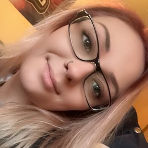 Meet your Posher, Courtney